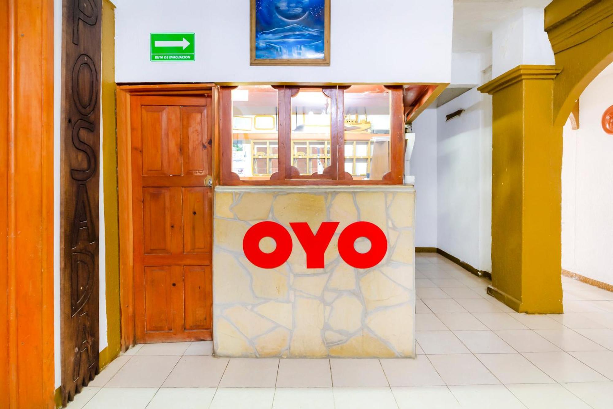 Oyo Hotel La Luna, Templo De Santo Domingo De Guzman San Cristóbal de Las Casas Exterior foto
